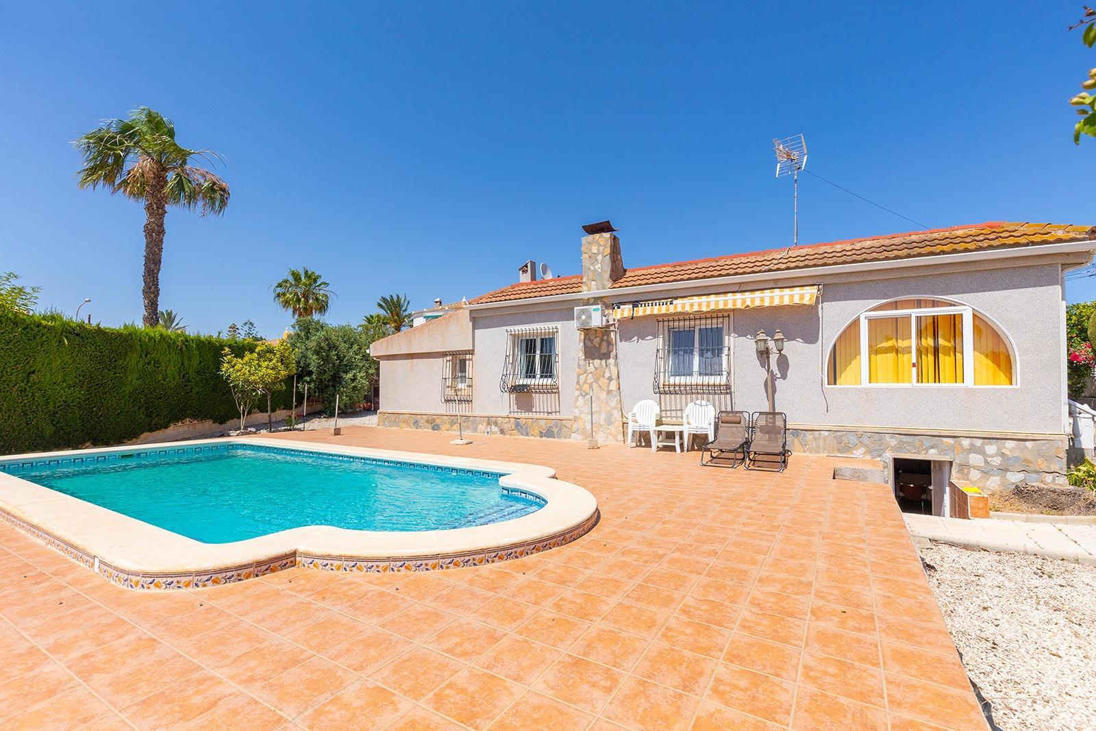 Detached villa with private pool in Ciudad Quesada - Doña Pepa