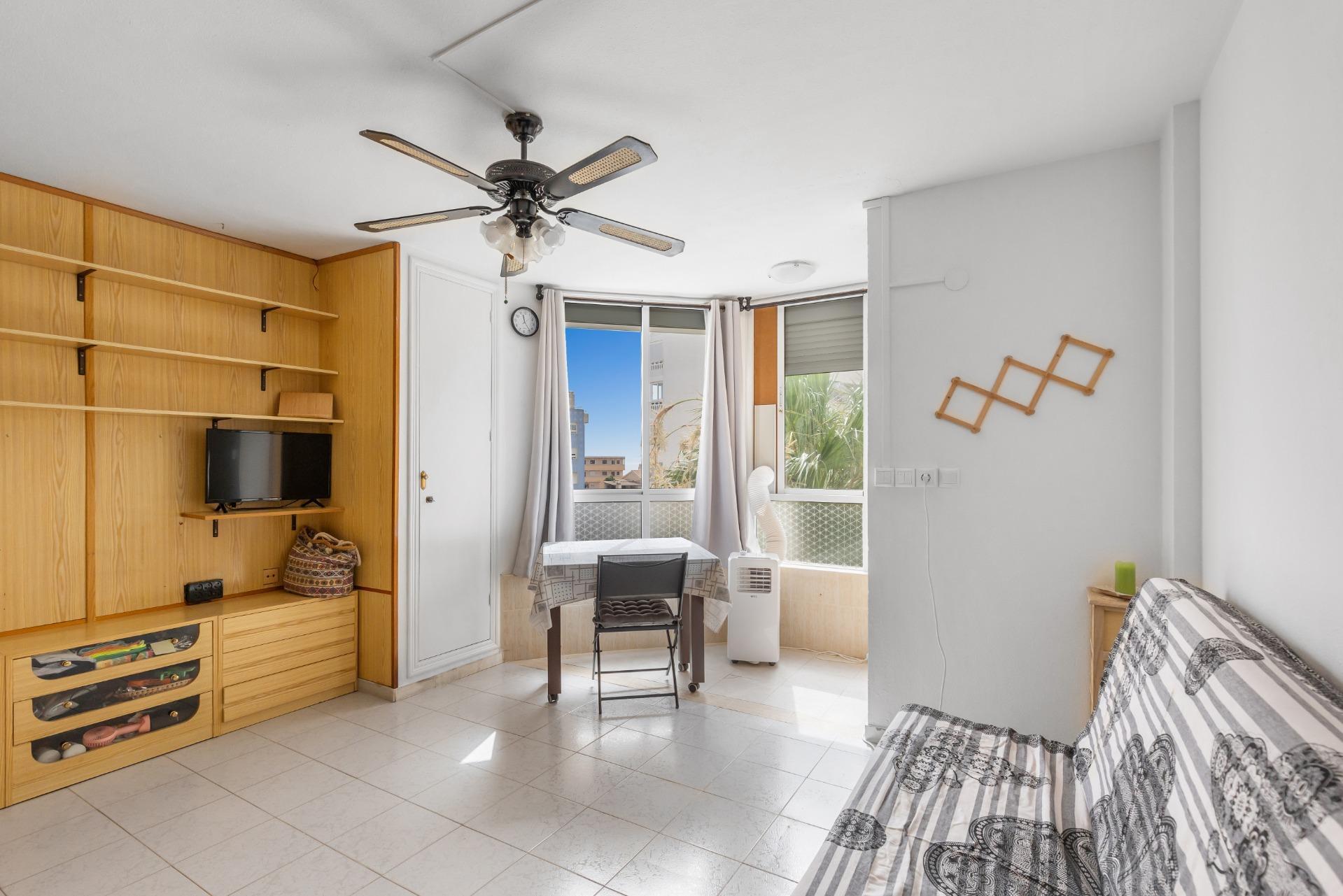 Studio with Stunning Sea Views in Torreblanca, Torrevieja — image 5