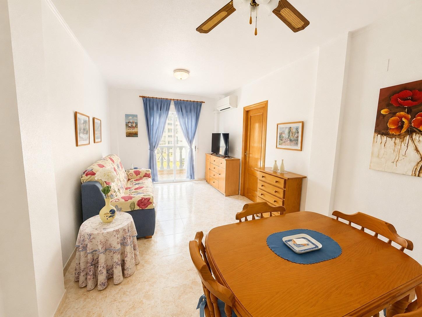 Apartment in Torrevieja (Playa Del Cura) — image 2