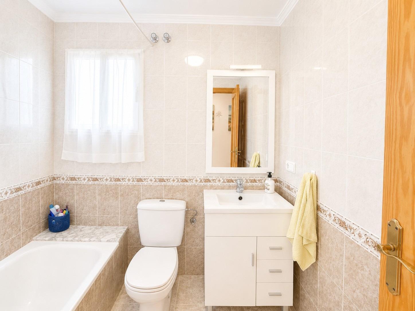 Apartment in Torrevieja (Playa Del Cura) — image 7