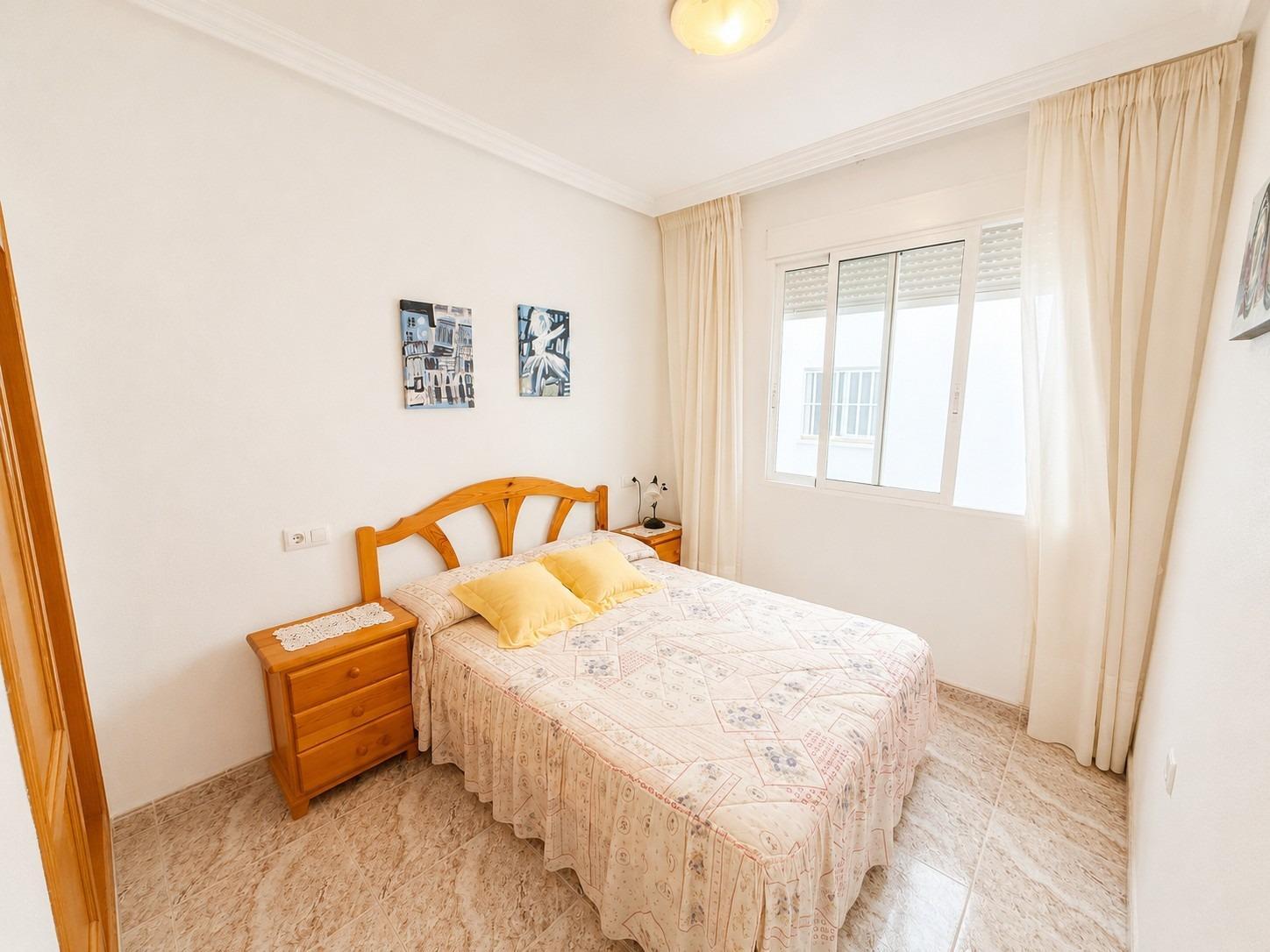 Apartment in Torrevieja (Habaneras) — image 7