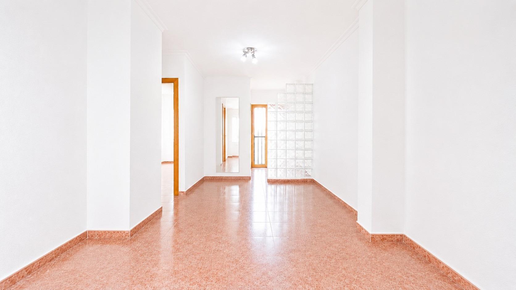 Apartment in Torrevieja (Estacion de autobuses) — image 2