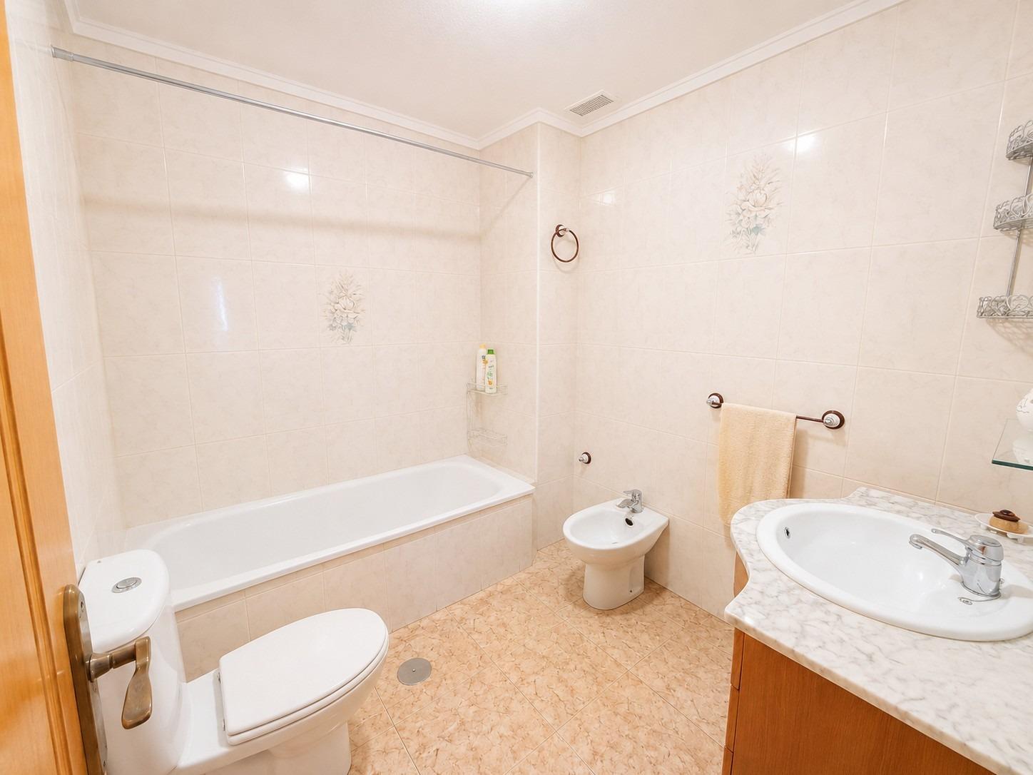 Apartment in Torrevieja (Estacion De Autobuses) — image 6