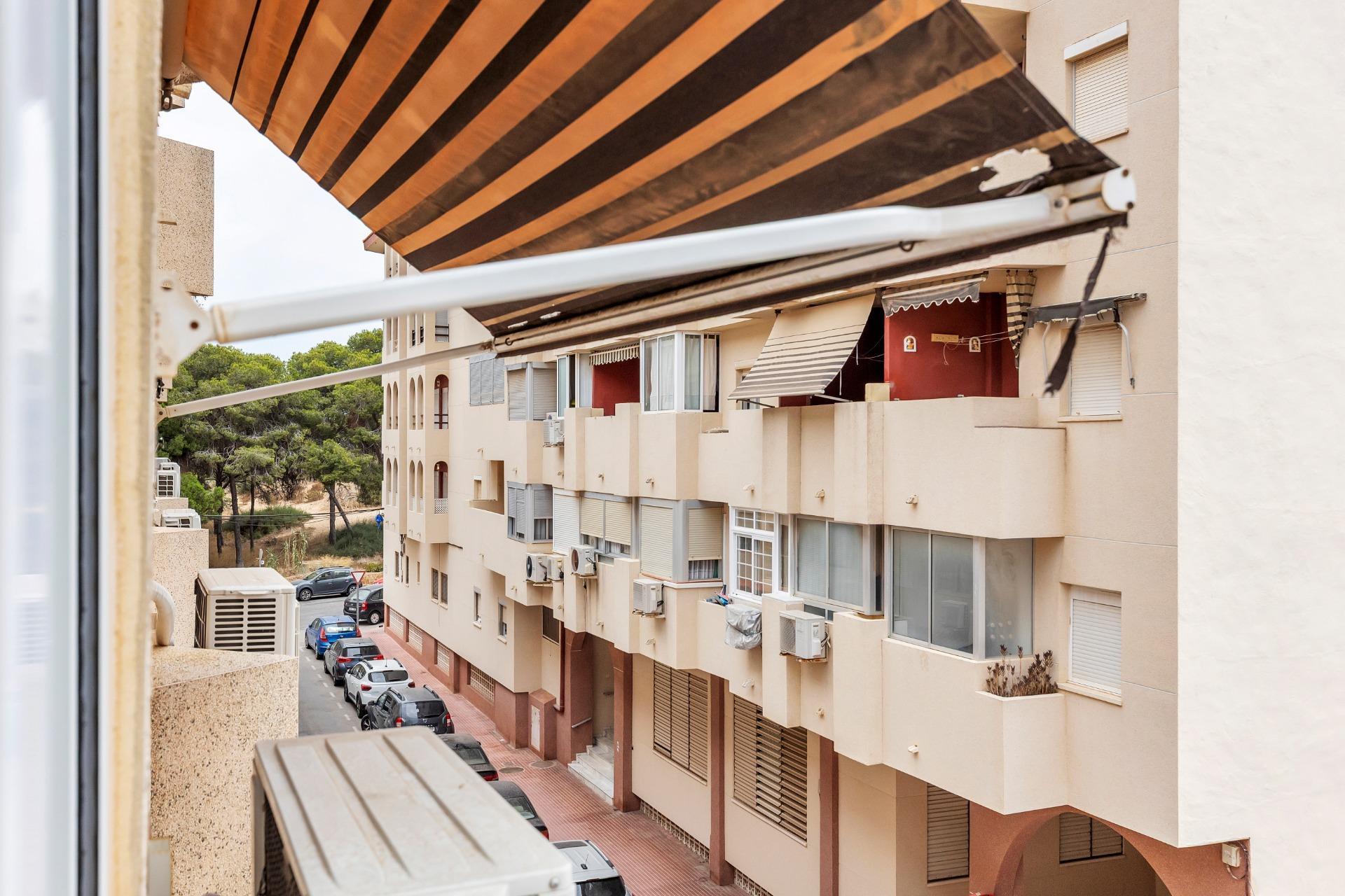 Apartment in Guardamar del Segura, just 800 metres from the beach — image 1