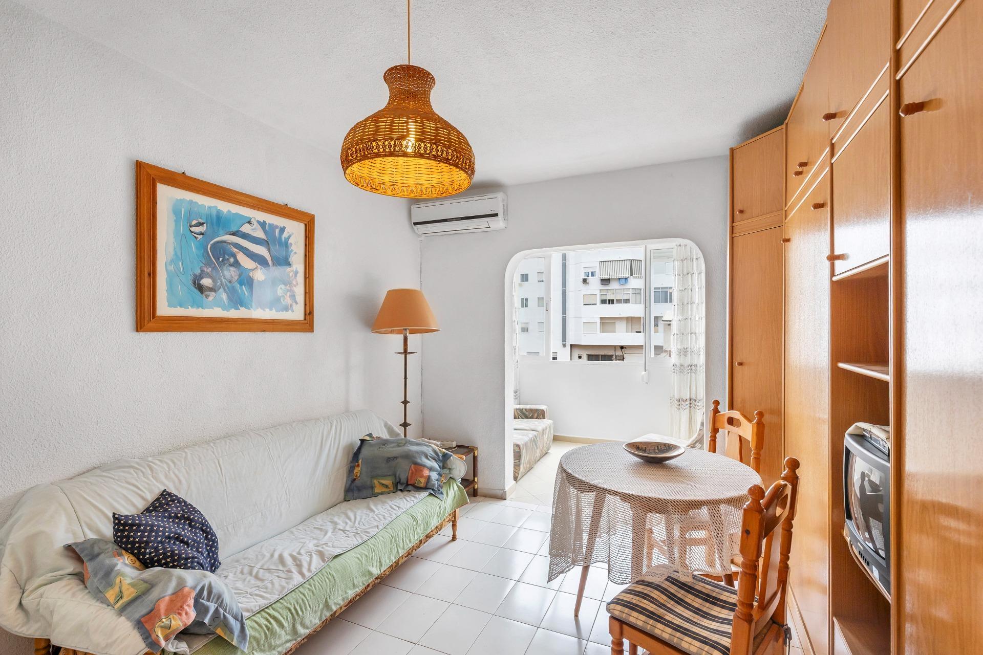 Apartment in Guardamar del Segura, just 800 metres from the beach — image 3