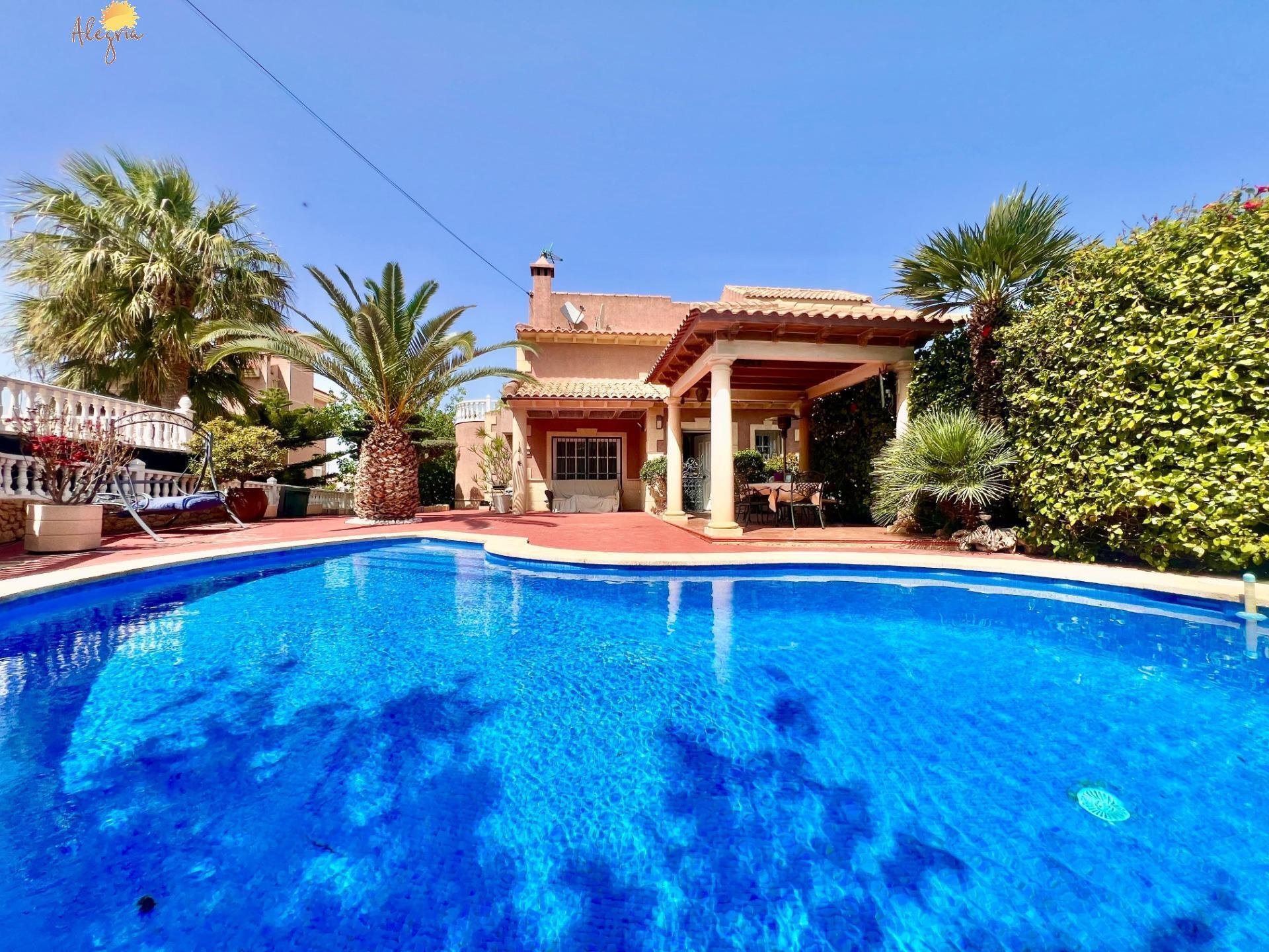 Villa in Orihuela Costa — image 3