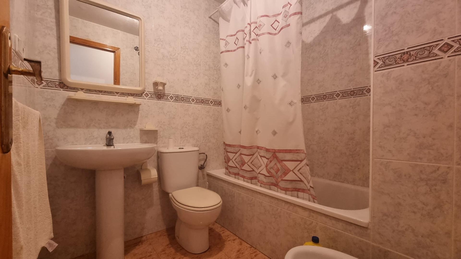 Apartment in Torrevieja — image 7