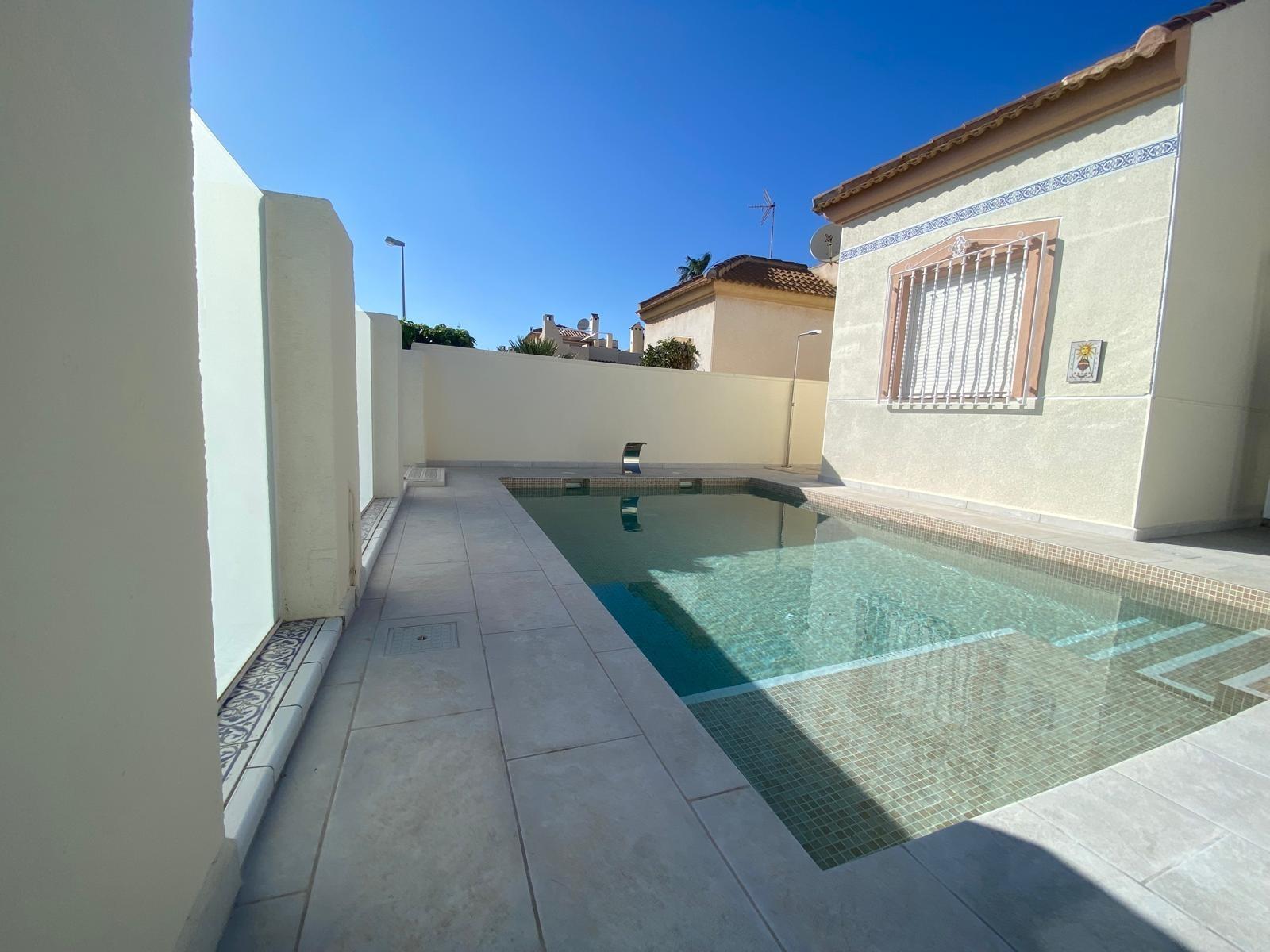 Villa in Torrevieja — image 2