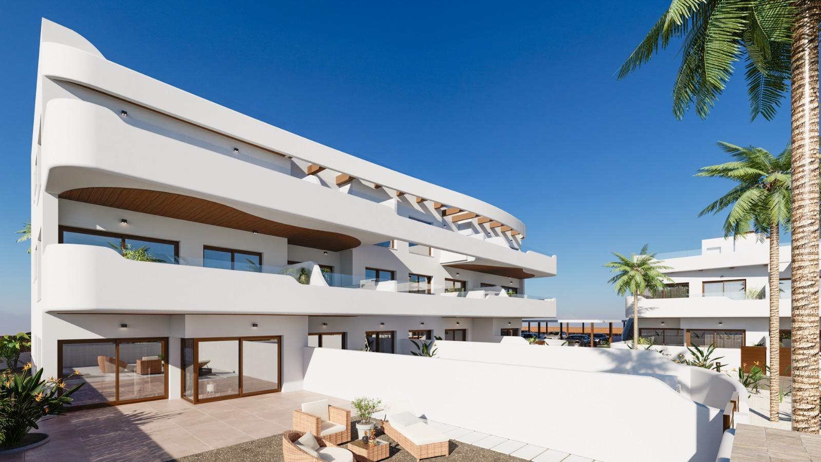 Apartment in Los Alcazares — image 2