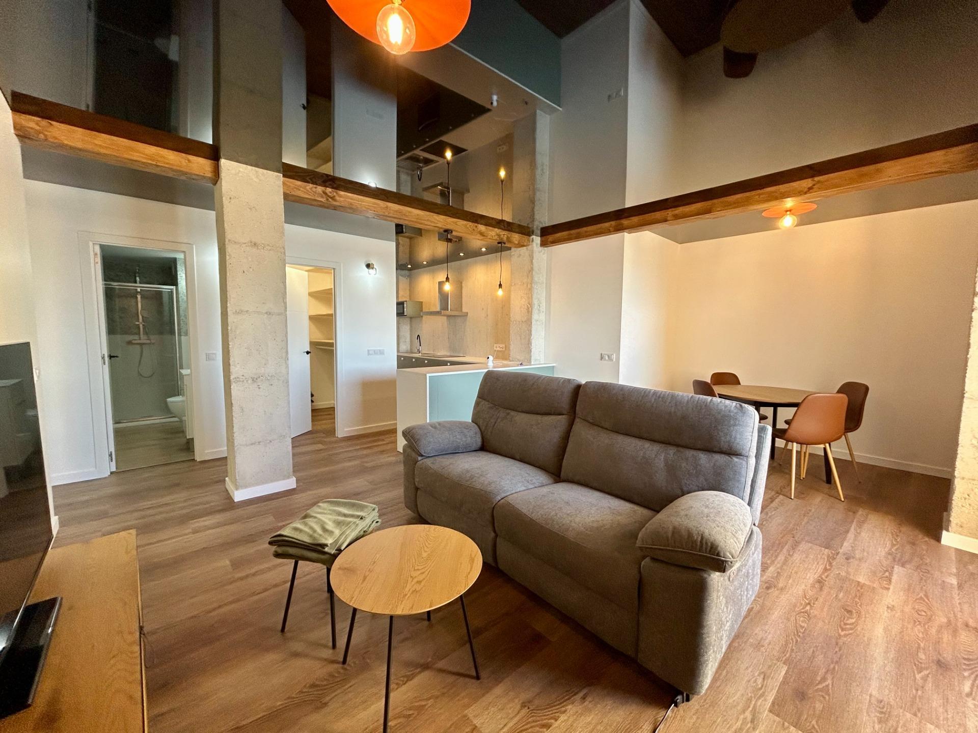 Apartamento con diseño exclusivo y vistas directas al mar — image 1