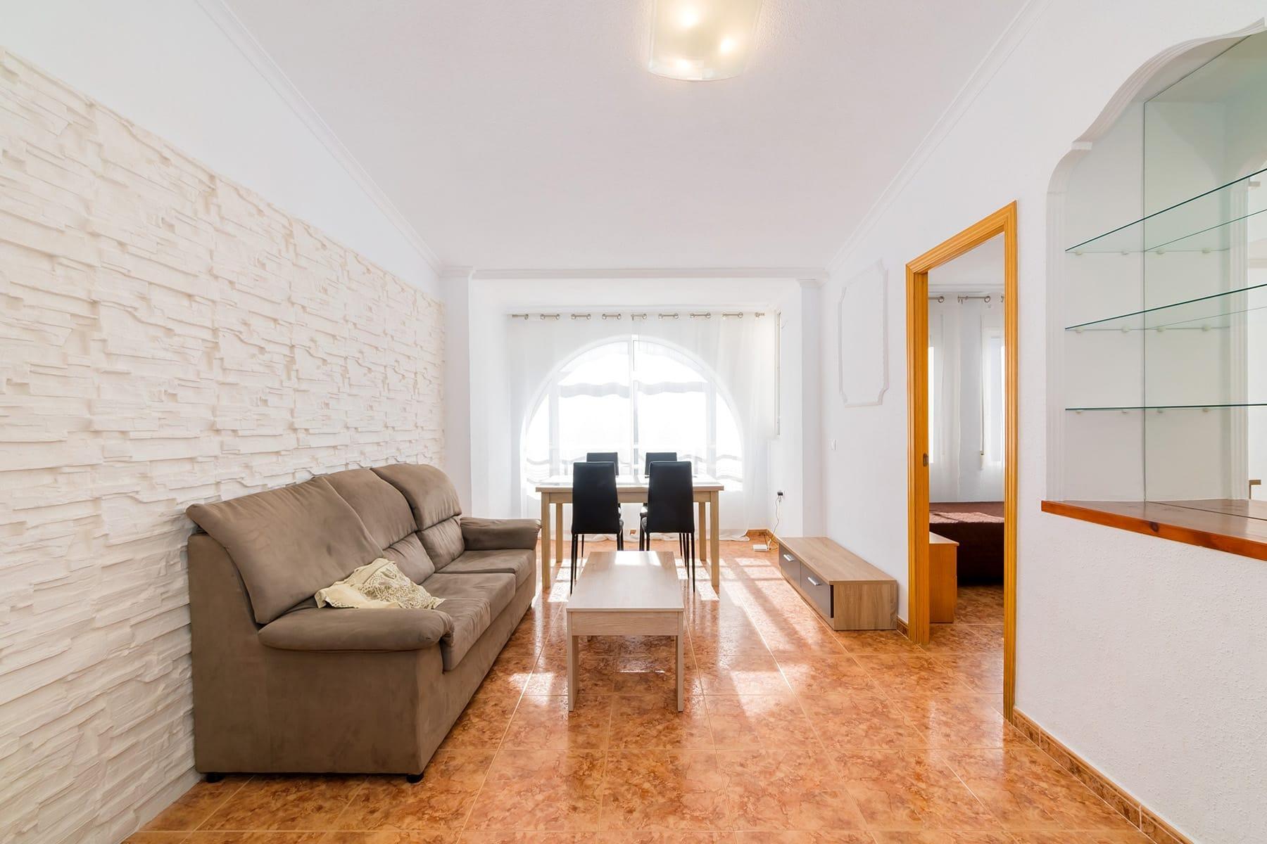 Apartment in Torrevieja — image 3