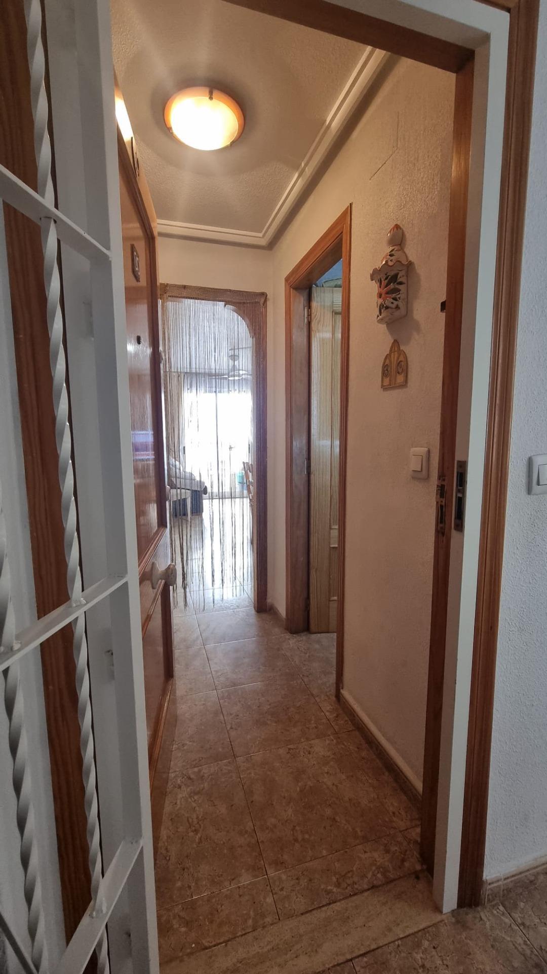 Encantador Apartamento en Playa del Cura, Torrevieja - A un Paso del Mar — image 3