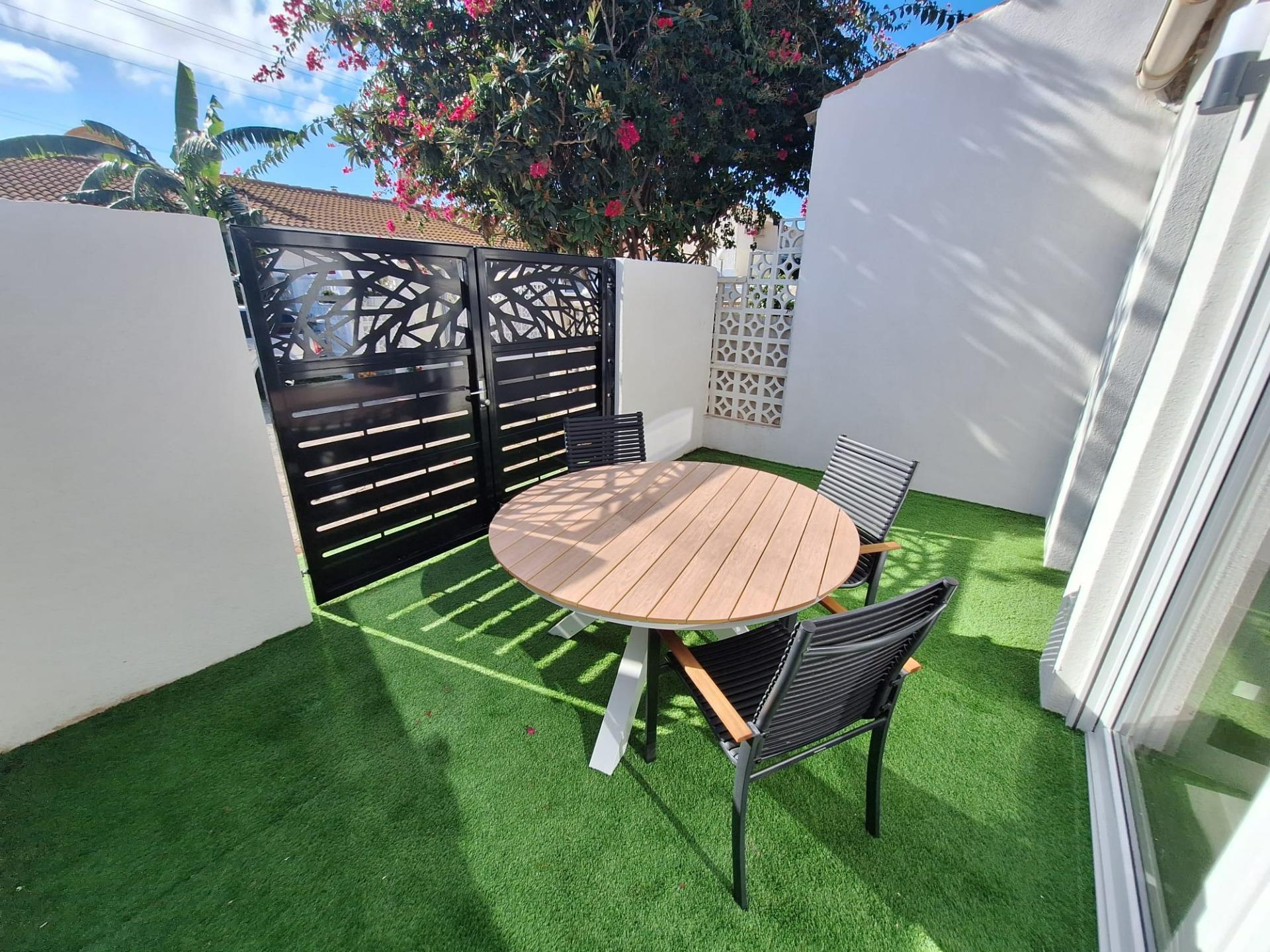 Apartment in Torrevieja — image 2