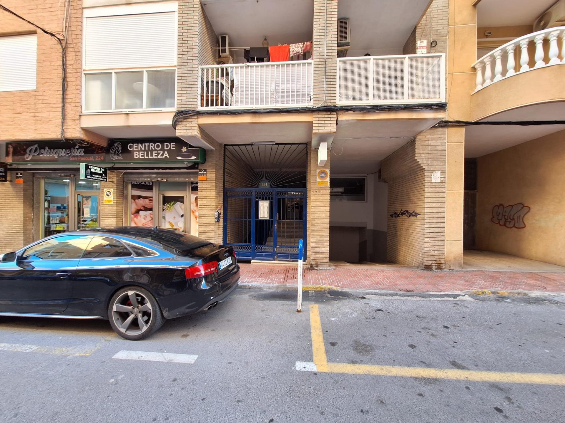 Espectacular Ático Dúplex Reformado en el Corazón de Torrevieja — image 2