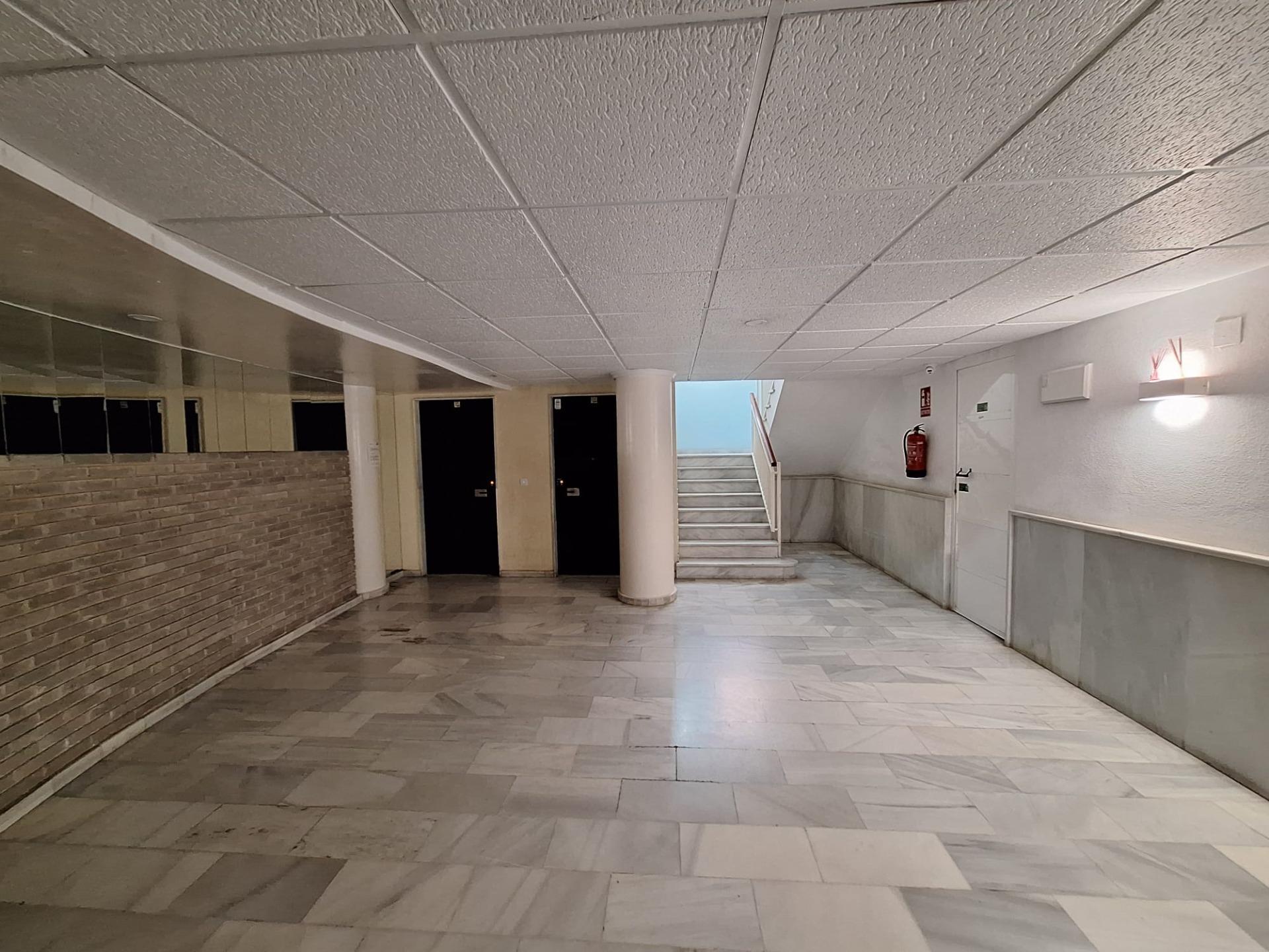 Espectacular Ático Dúplex Reformado en el Corazón de Torrevieja — image 3