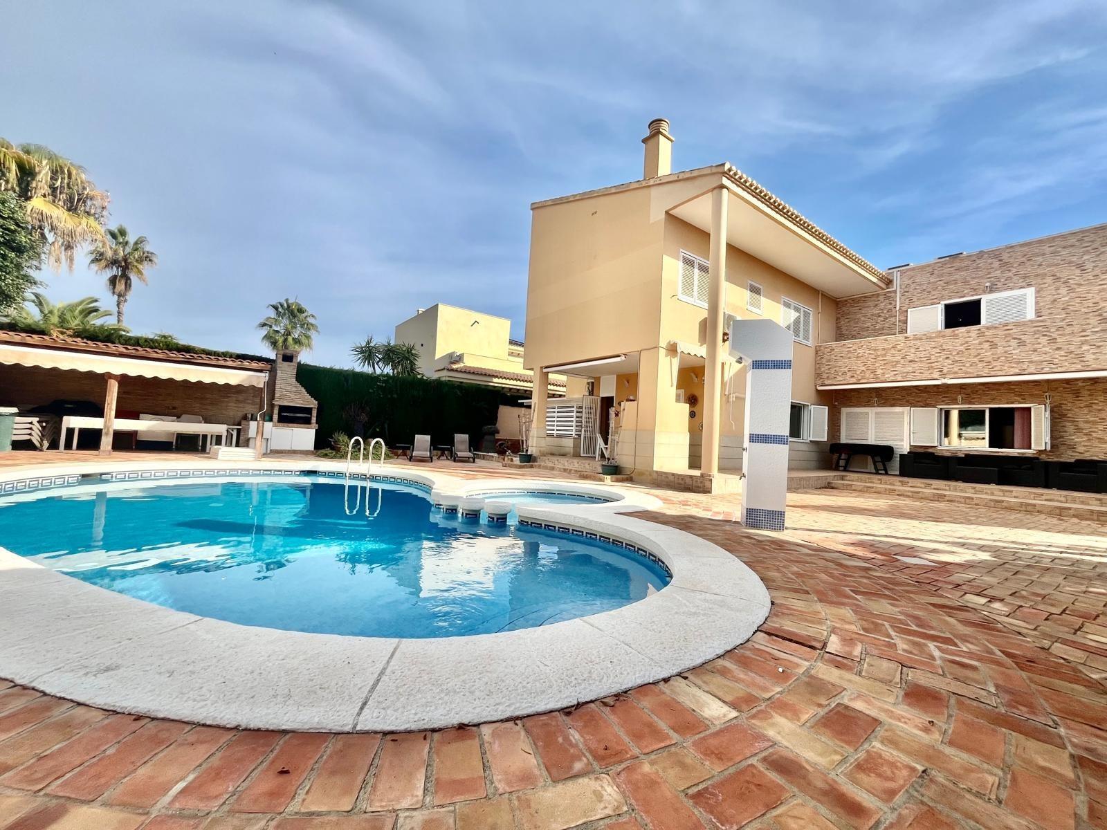 Villa in Torrevieja — image 3