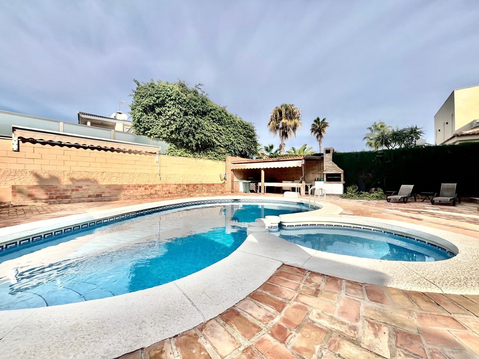 Villa in Torrevieja — image 7