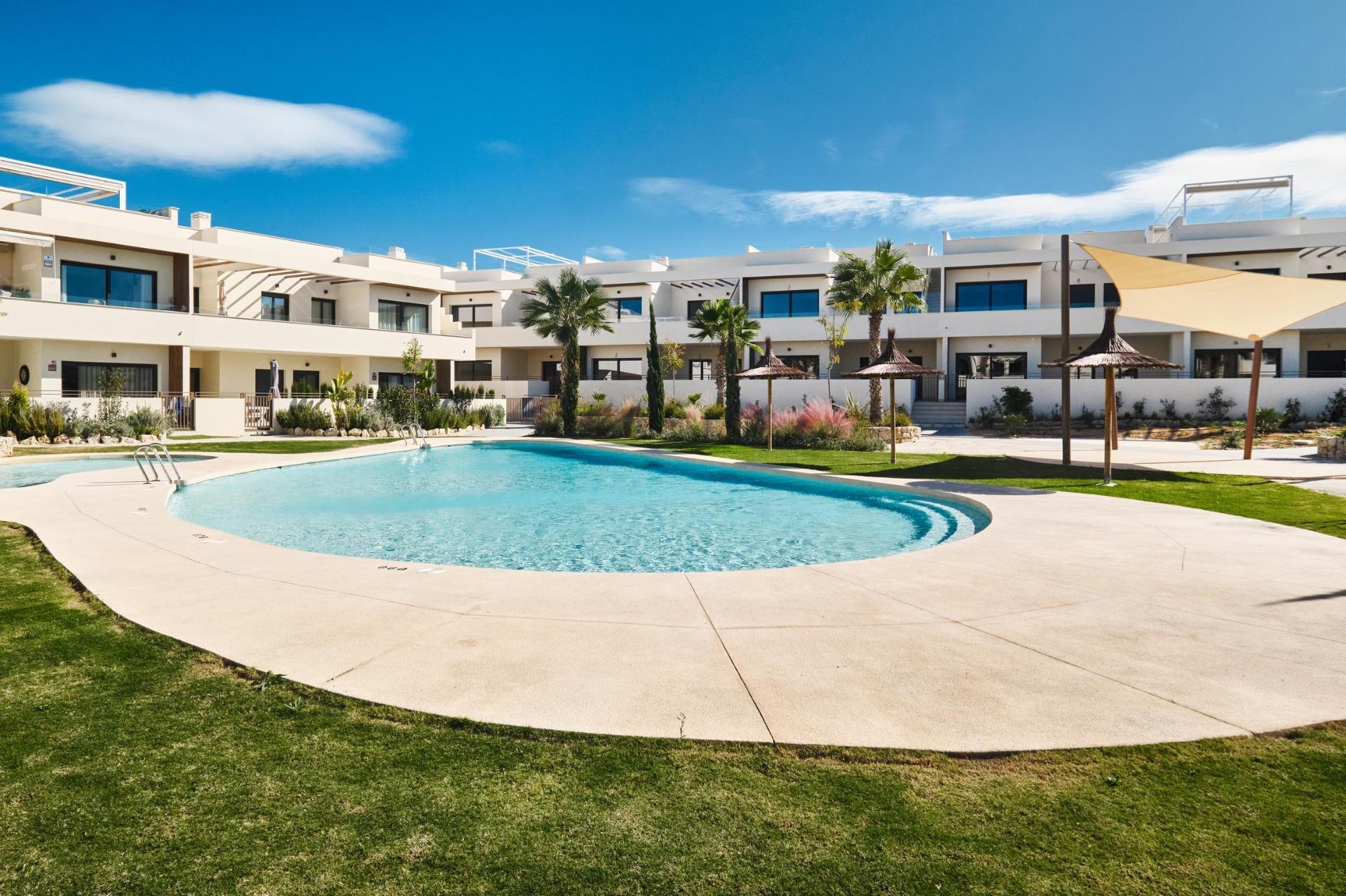 ¡Descubre tu paraíso en La Veleta, Torrevieja! 🌊🏡 — image 1