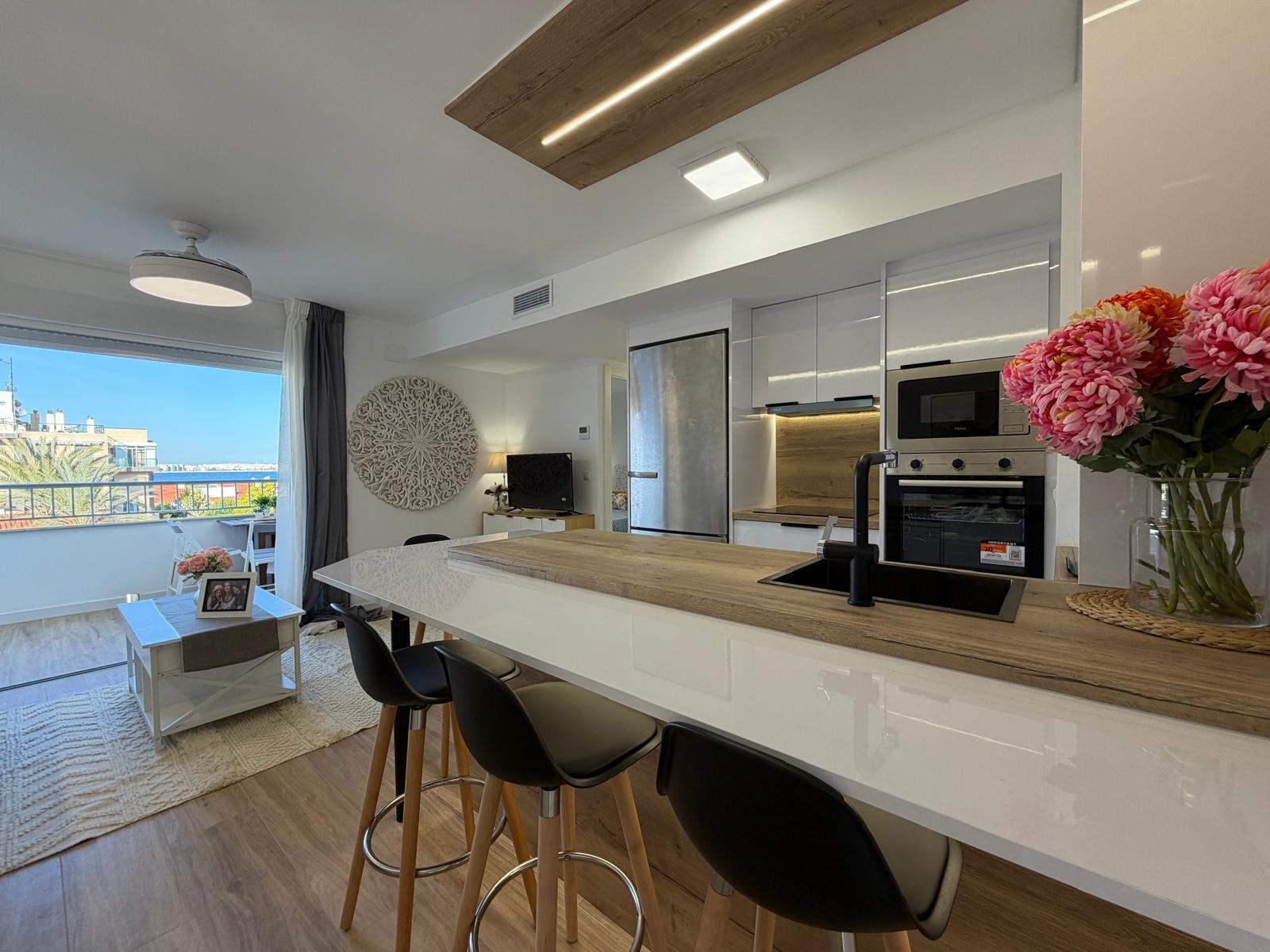 Penthouse in Torrevieja — image 1