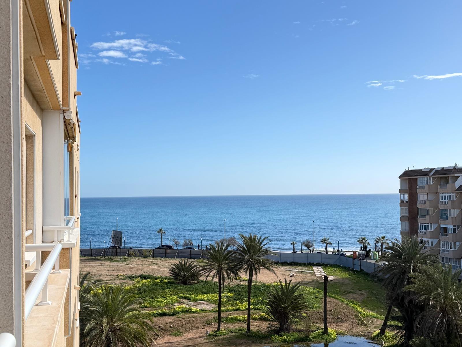 Apartment in Torrevieja — image 1