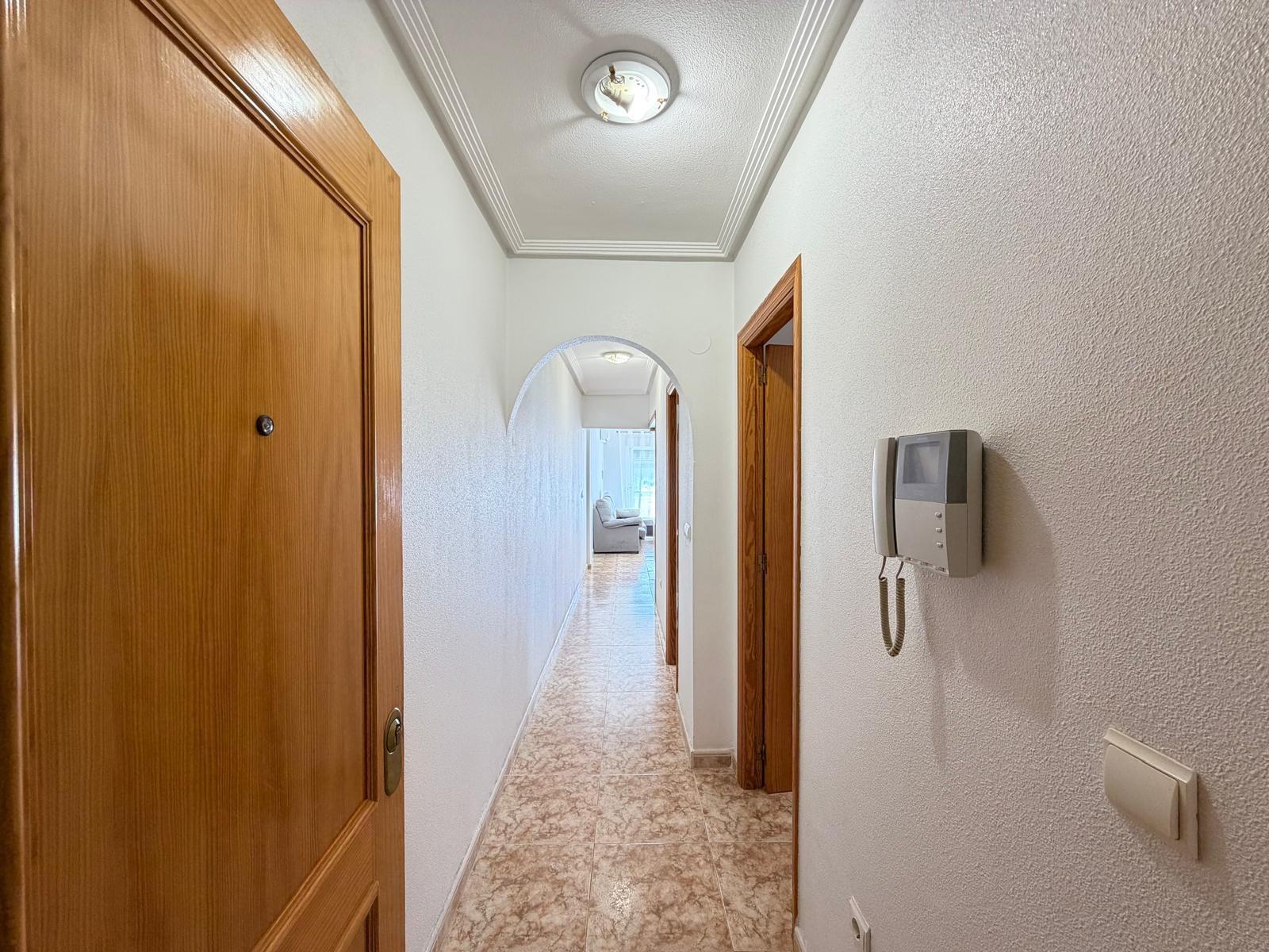 Apartment in Torrevieja — image 2