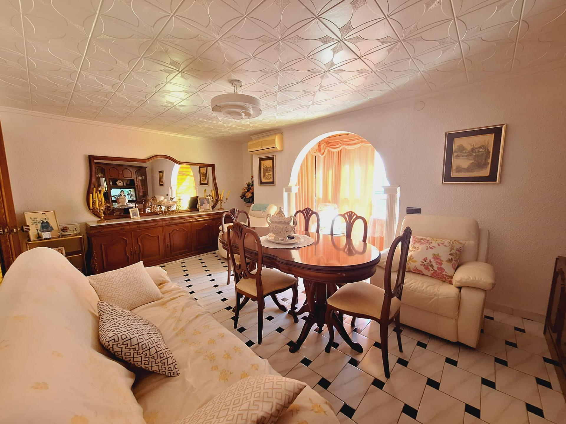 Apartment in Torrevieja — image 3