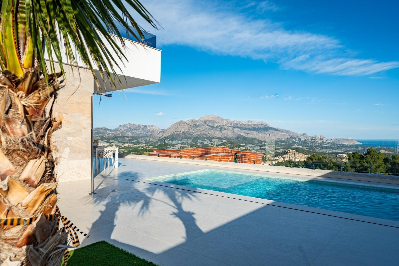 Villa in Finestrat — image 2