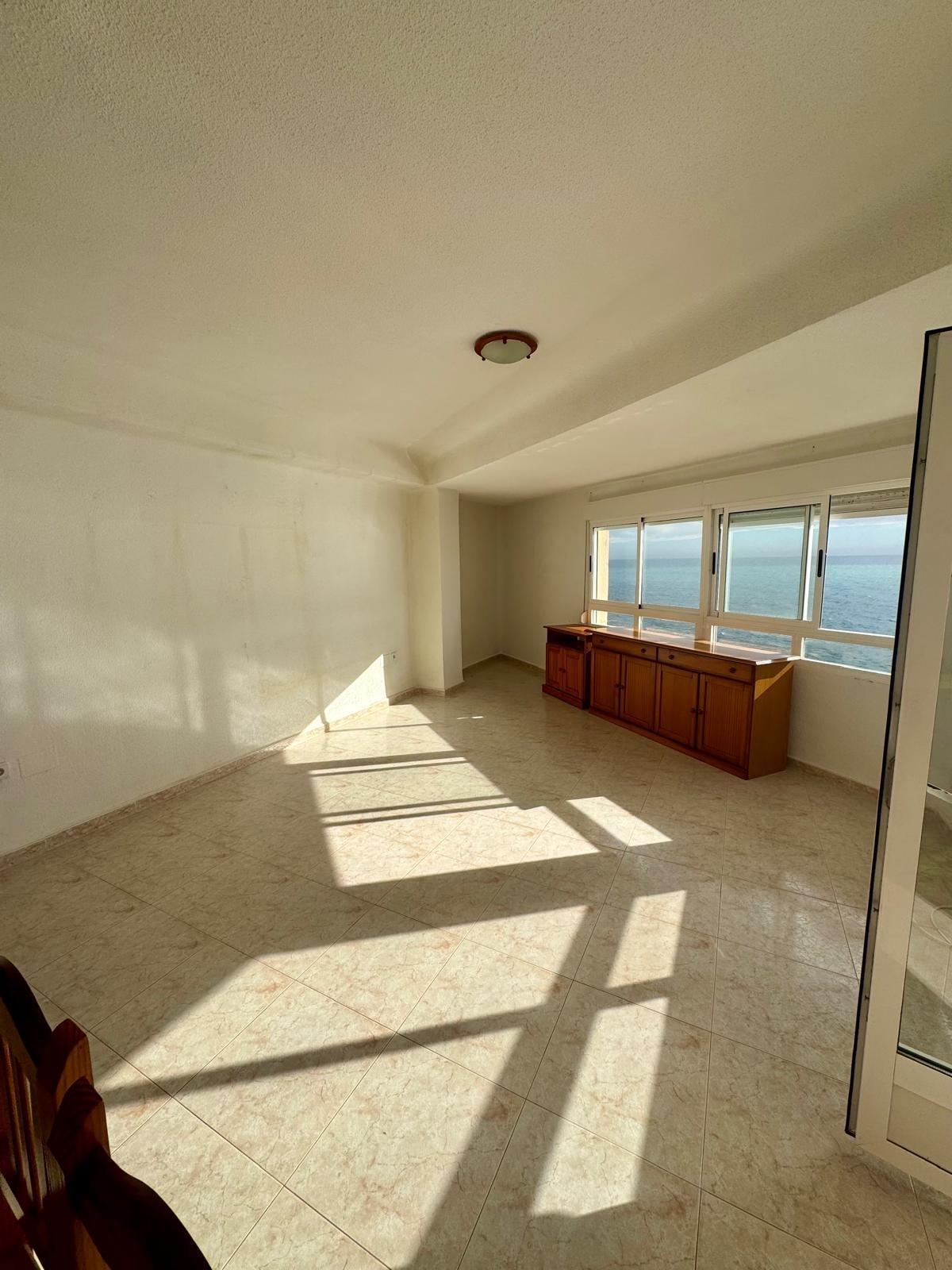 Apartment in Torrevieja — image 3
