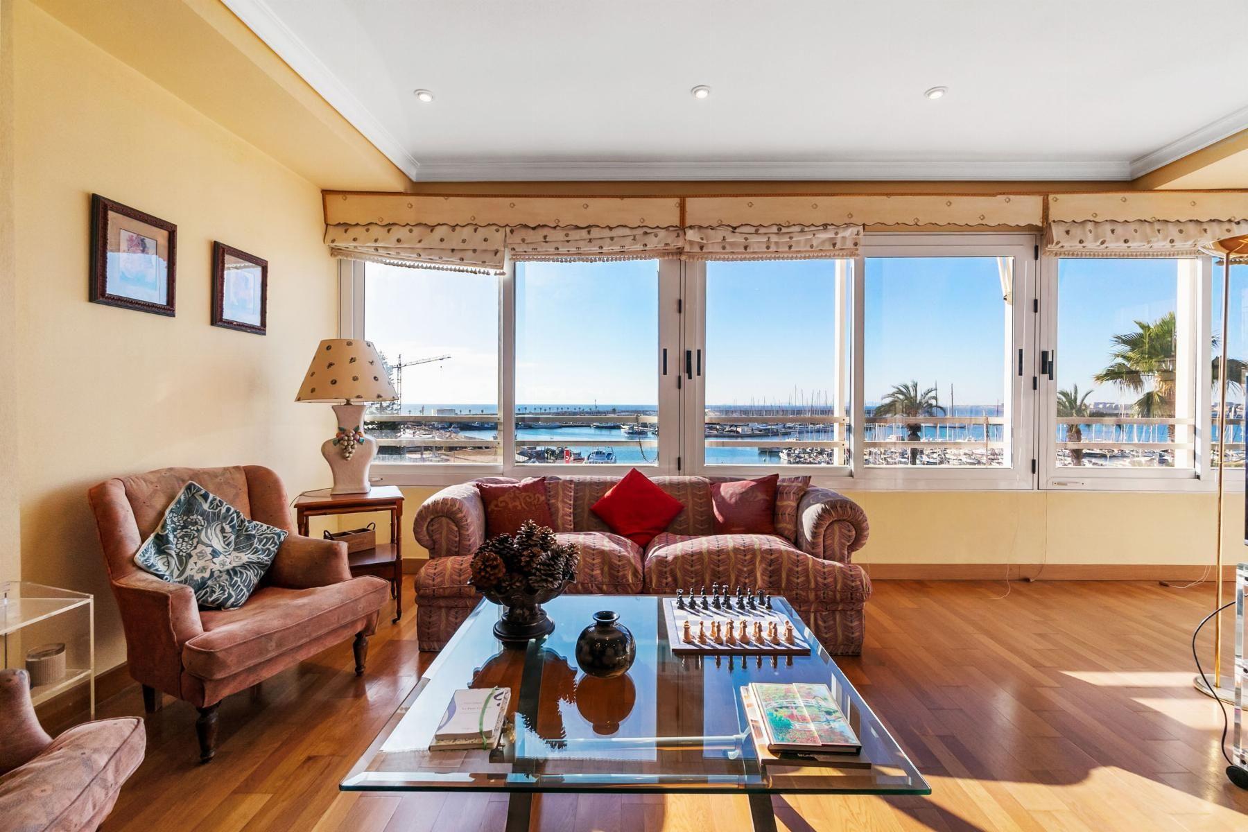 Apartment in Torrevieja — image 2