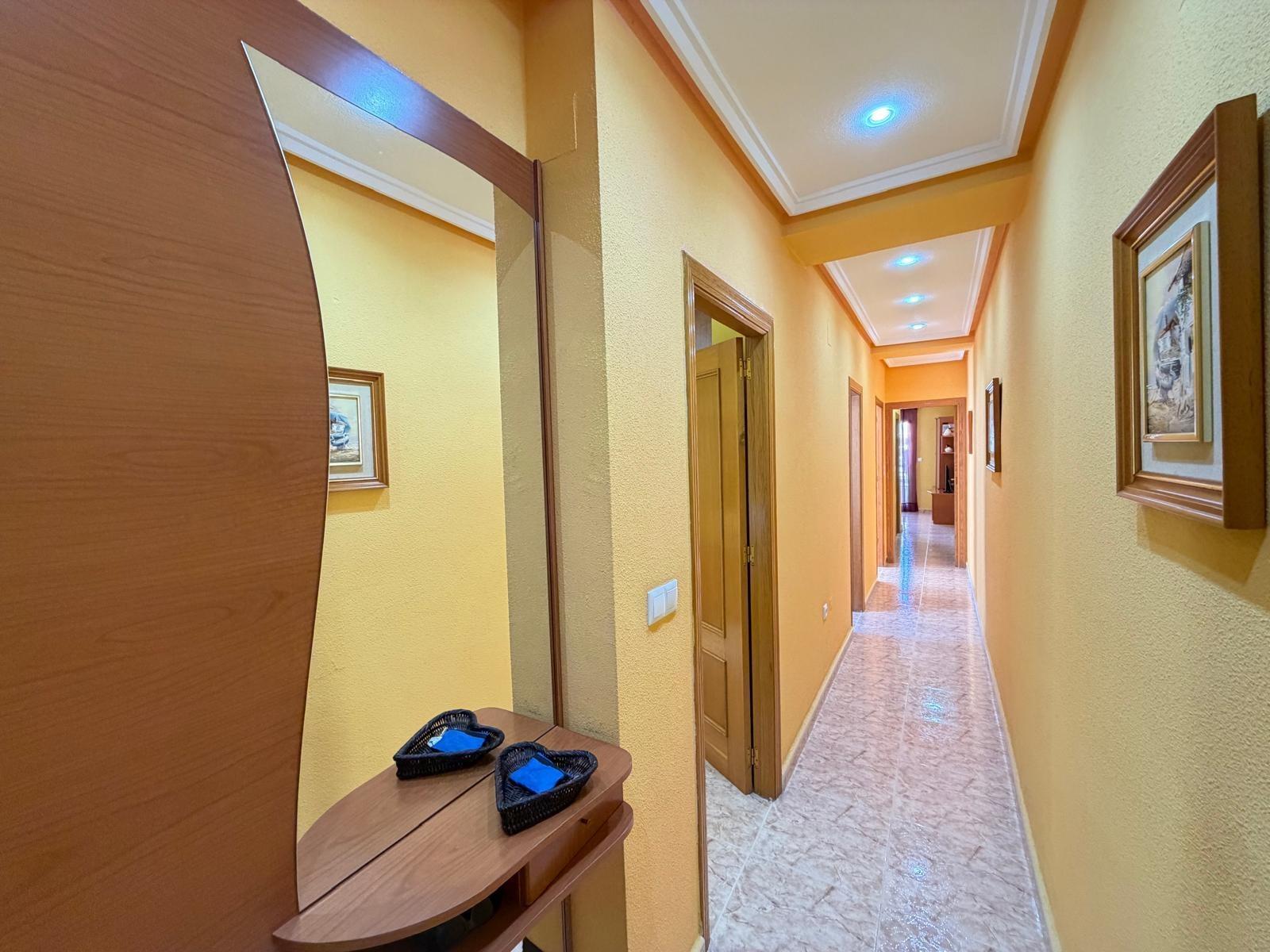 Apartment in Torrevieja — image 3