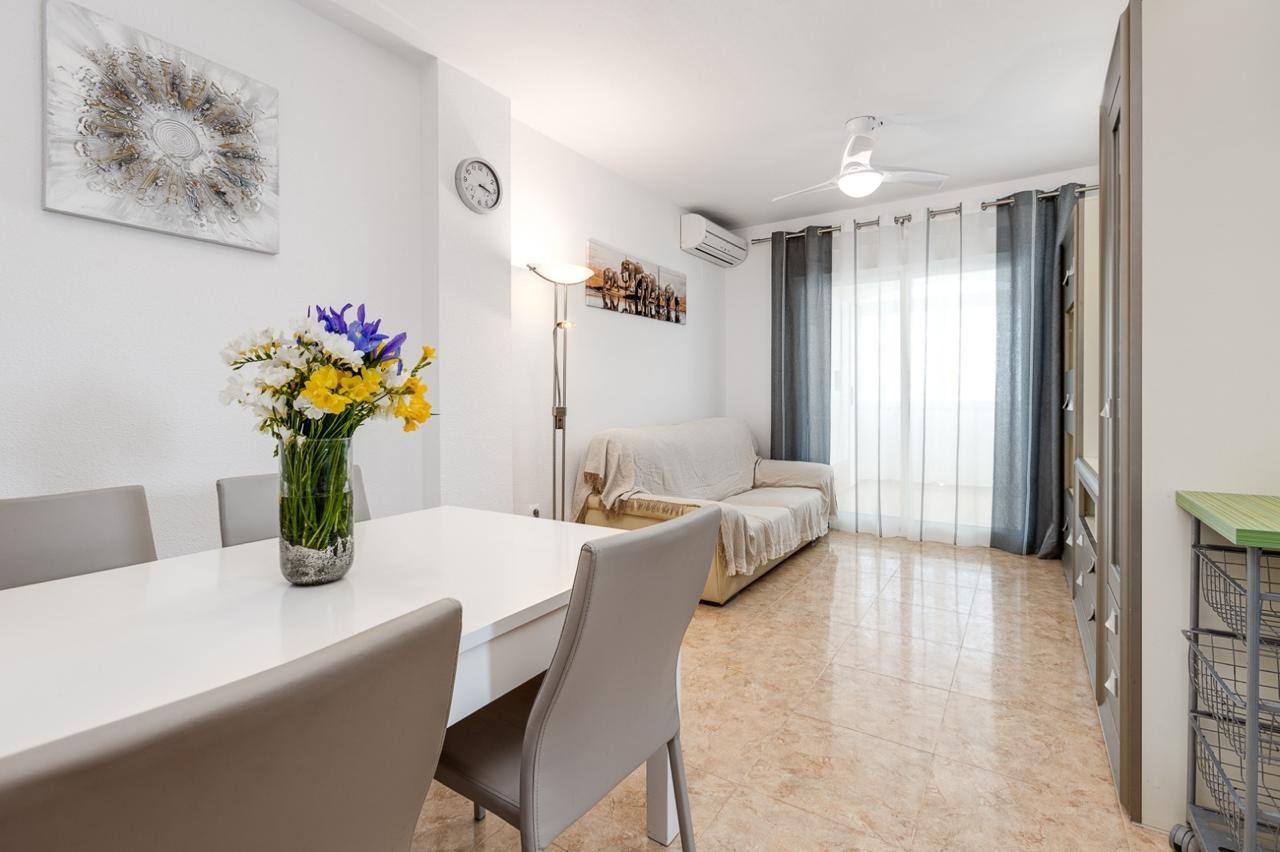 Apartment in Torrevieja — image 1