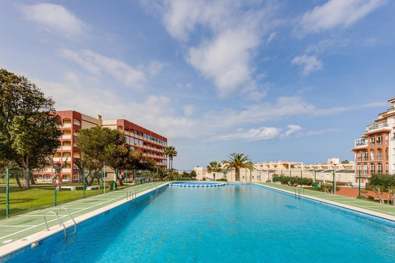 Apartment in Torrevieja — image 2