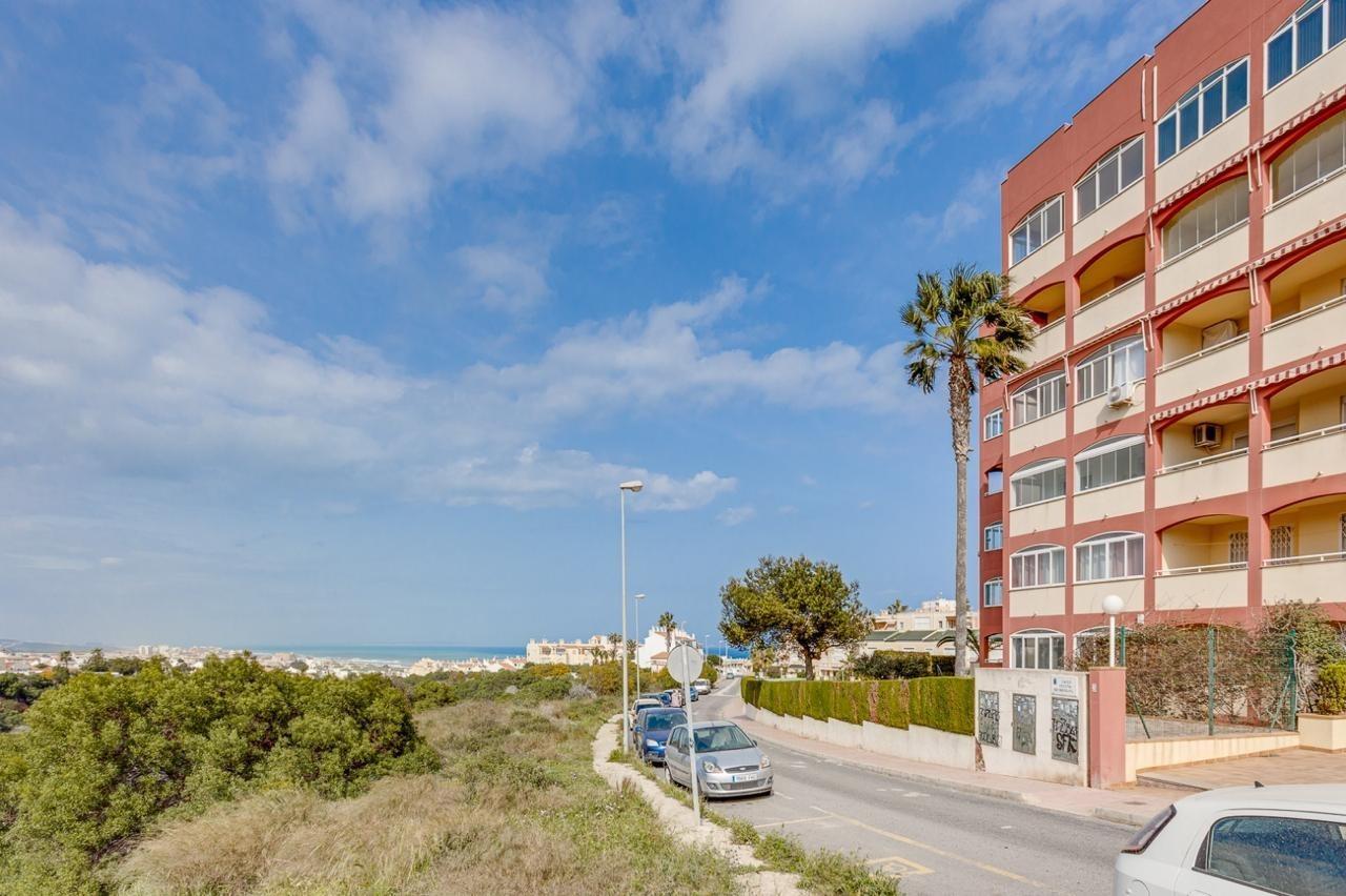 Apartment in Torrevieja — image 6