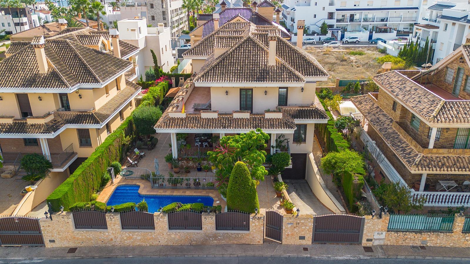 Villa in Torrevieja — image 2