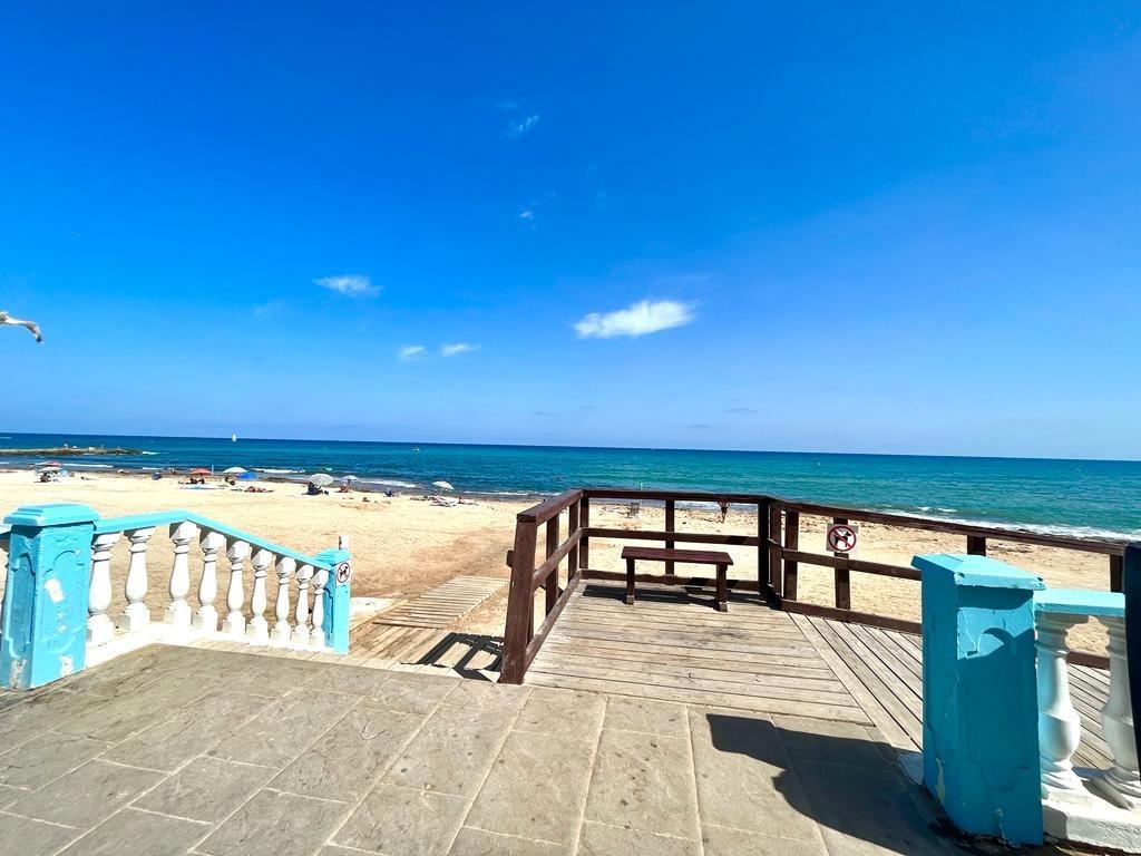 Apartment in Torrevieja — image 3