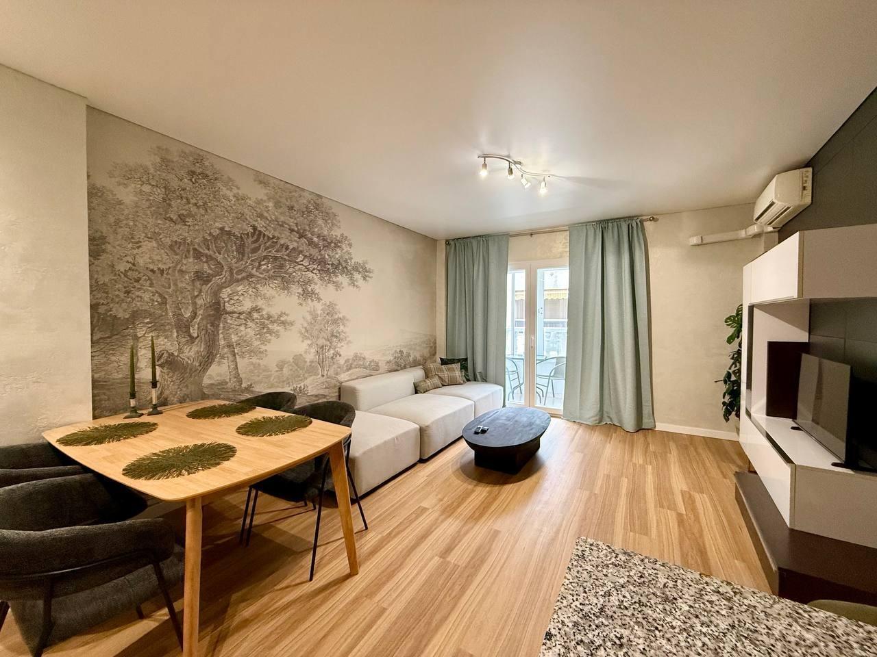 Exclusivo 1 dormitorio y 1 baño apartamento en Avenida Habaneras con reforma, 300 m. de la playa — image 1