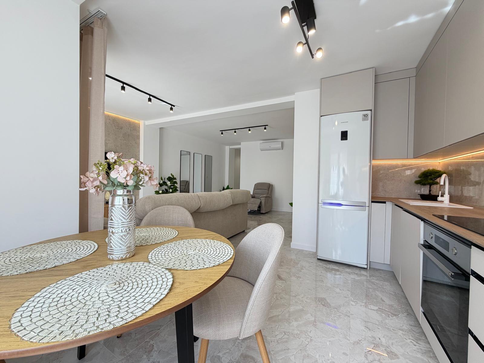 ÁTICO TOTALMENTE REFORMADO A 250 METROS DE PLAYA DEL CURA. 3 DORM. 1 BAÑO. SUPERFICIE 92 M2. TRASTERO INCLUIDO. — image 1
