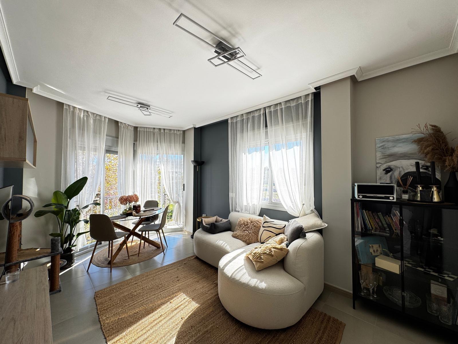 APARTAMENTO CON VISTAS AL PARQUE CON GARAJE+TRASTERO INCLUIDO. 3 DORM. 2 BAÑOS. SUPERFICIE DE 89 M2. PLAYA A 800 M. — image 1