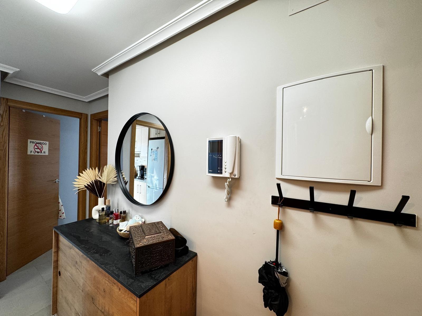 APARTAMENTO CON VISTAS AL PARQUE CON GARAJE+TRASTERO INCLUIDO. 3 DORM. 2 BAÑOS. SUPERFICIE DE 89 M2. PLAYA A 800 M. — image 2