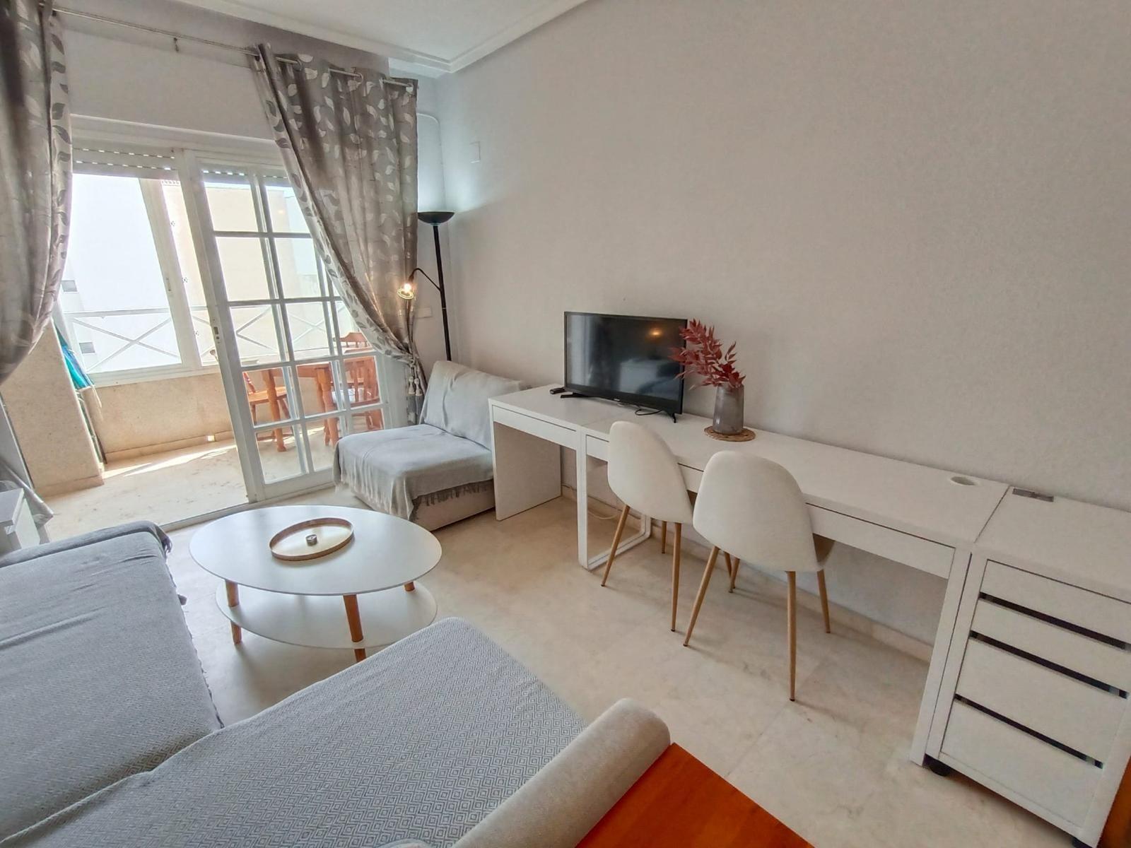 Apartment in Torrevieja — image 3