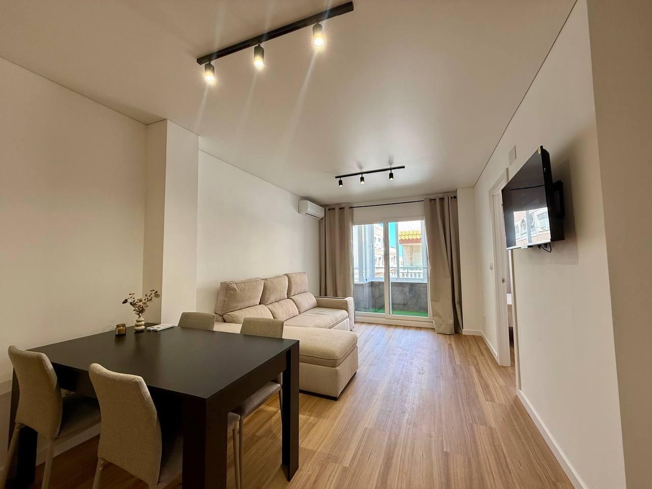 Apartment in Torrevieja — image 3