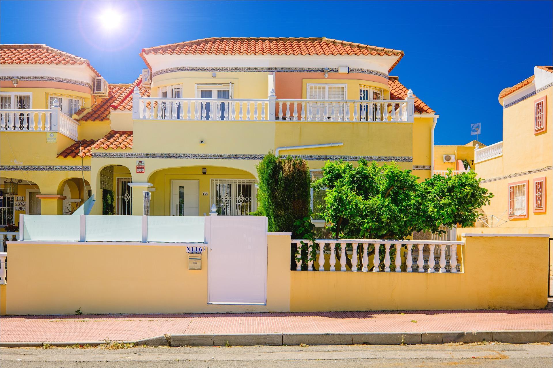 Apartment in Guardamar del Segura — image 2