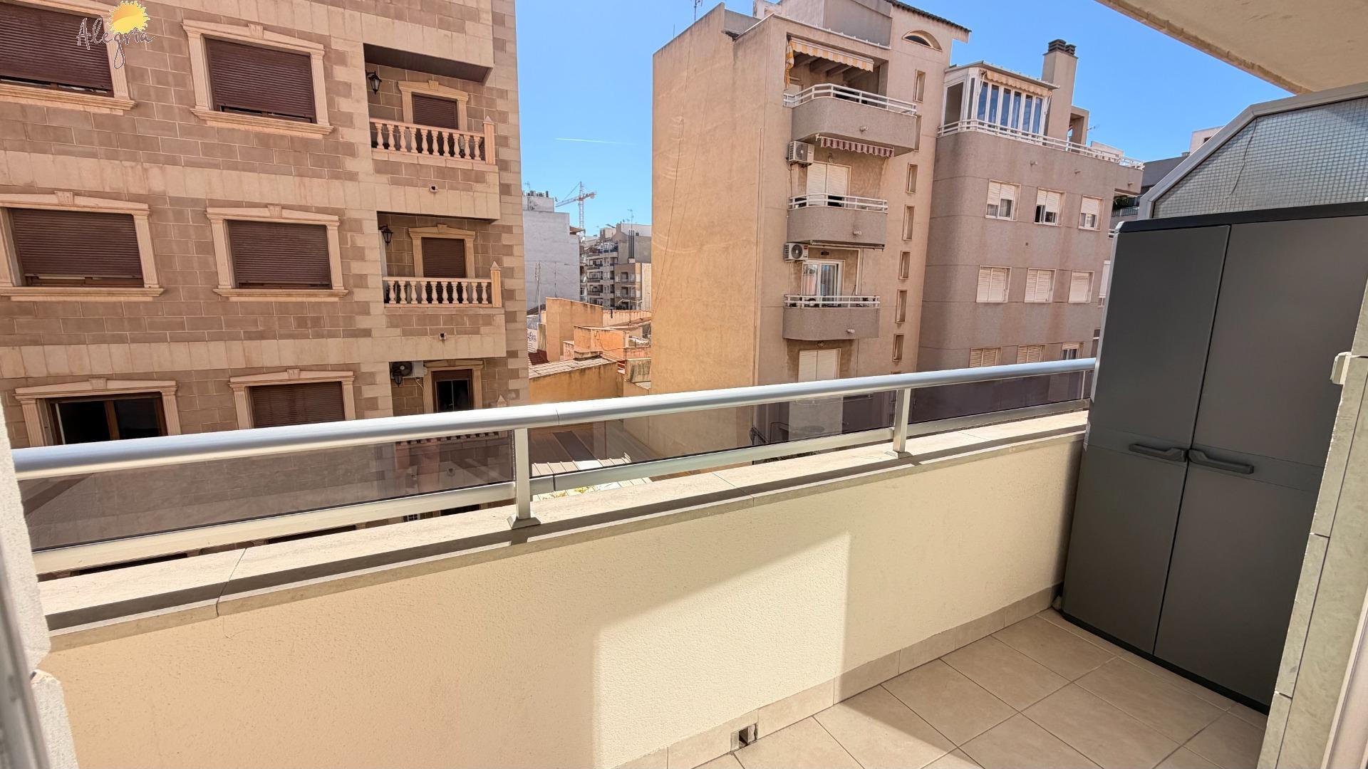 Apartamento luminoso en el 3º piso en la zona de Parque de las Naciones, Torrevieja — image 3