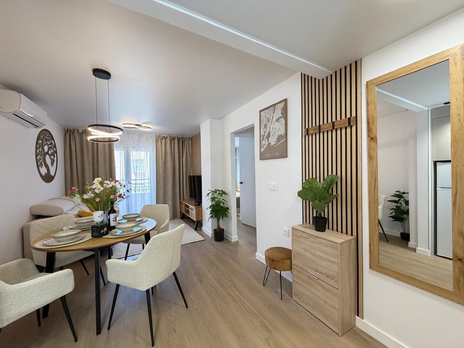 APARTAMENTO TOTALMENTE REFORMADO CON PISCINA EN NUEVA TORREVIEJA. 2 DORM. 1 BAÑO. CON SUPERFICIE DE 54 M2.  — image 1