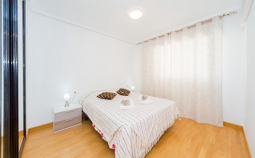 Apartamento renovado a escasos pasos de la playa del Cura ! — image 2