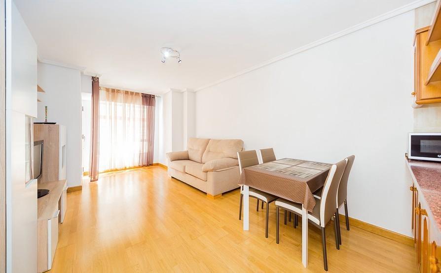 Apartamento renovado a escasos pasos de la playa del Cura ! — image 3