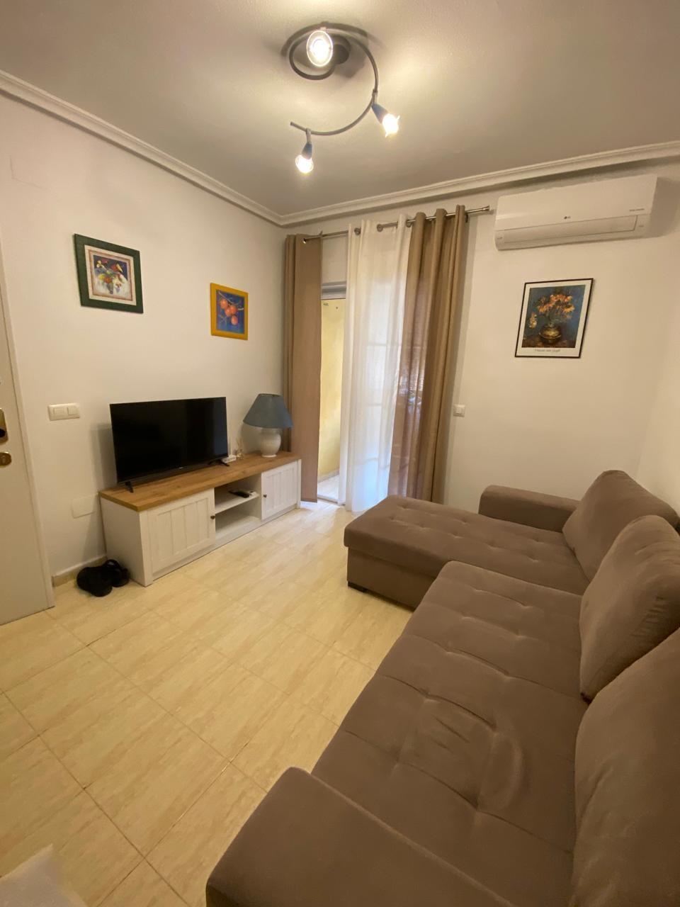 Se Vende Luminoso y bien cuidado apartamento de 1 dormitorio zona Habaneras — image 2