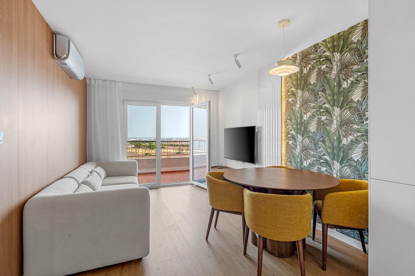TOTALMENTE REFORMADO APARTAMENTO CON VISTAS AL MAR EN PUNTA PRIMA. CON PARKING. 2 DORM. 2 BAÑOS. SUPERFICIE DE 70 M2. — image 3
