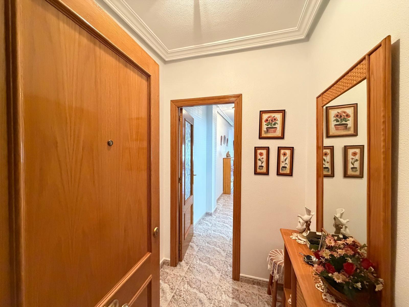 APARTAMENTO EN EDIFICIO "GALEON" CON GARAJE INCLUIDO Y SUPERFICIE DE 85 M2. 2 DORM. 1 BAÑO. CON AMPLIA TERRAZA DE 12 M2. — image 3