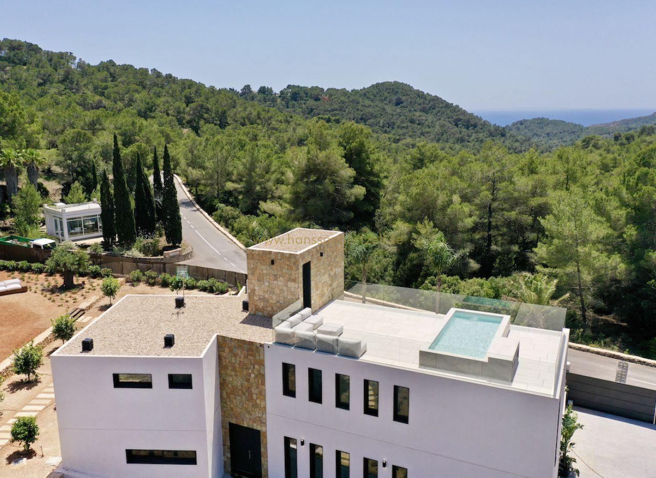 Luxury New-Build Villa in Santa Eulària des Riu, Ibiza | Exclusive Pro — image 2
